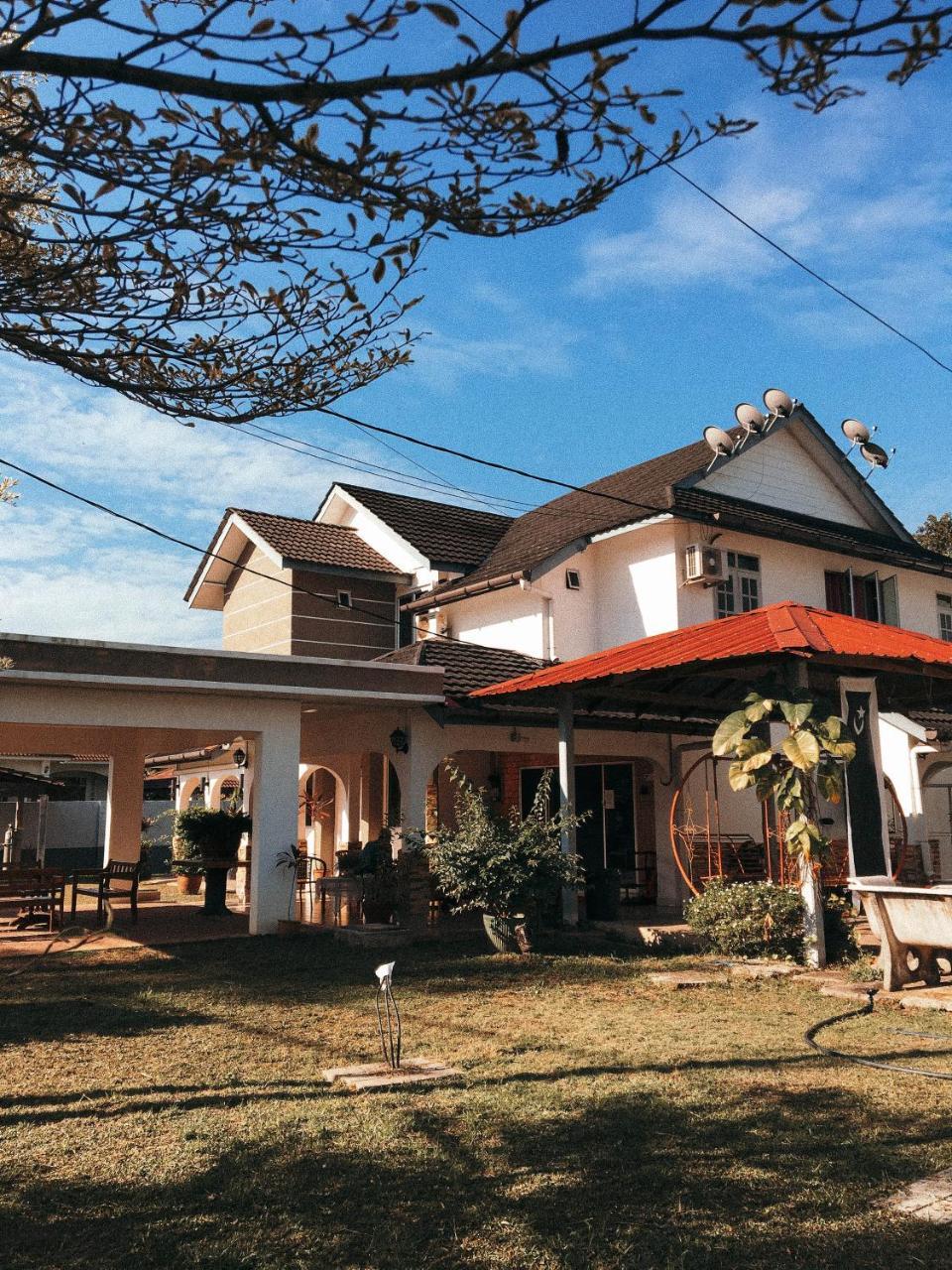Sura Inn Dungun Exterior foto
